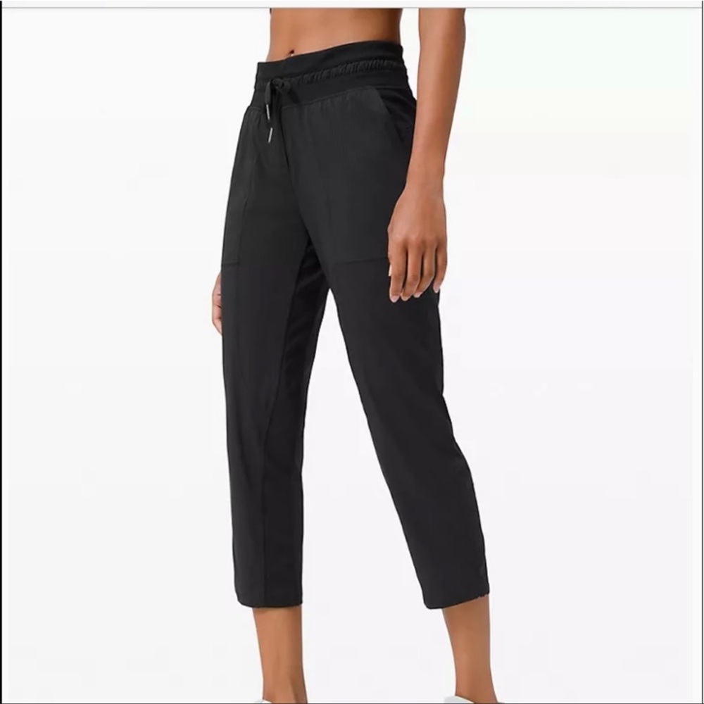 Lululemon Dance Studio Crop Black